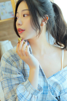 皇上在御花园C了太子妃